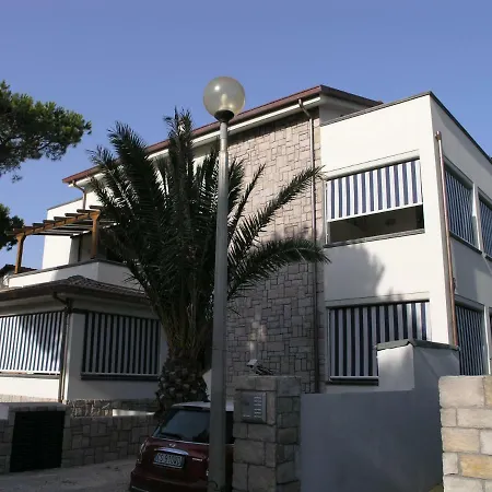 Aparthotel Il Cardellino 3*