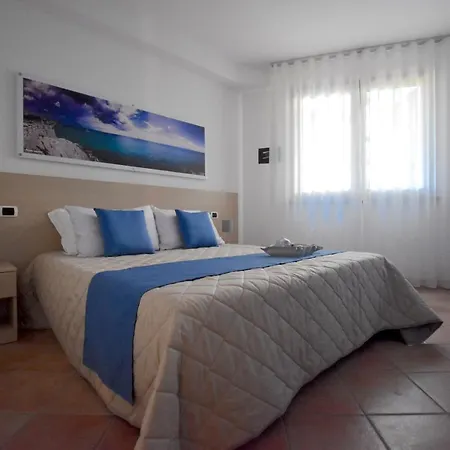 Aparthotel Il Cardellino 3*